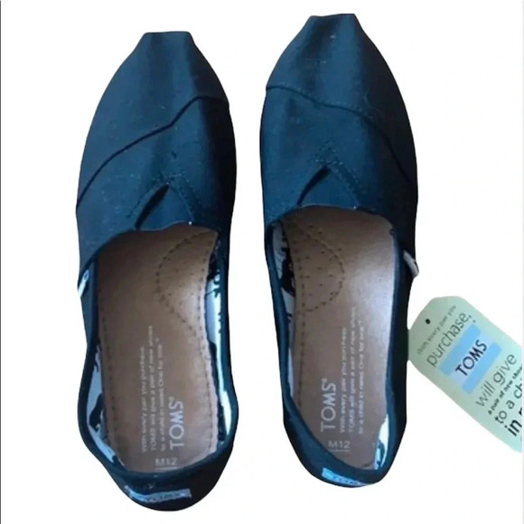 💖HOST PICK💖 TOMS never worn basic black men’s 12 - Picture 1 of 8